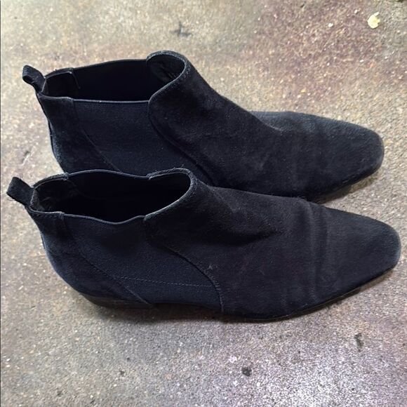 Aquatalia Black Chelsea Boots Sleek Suede Design main image 6